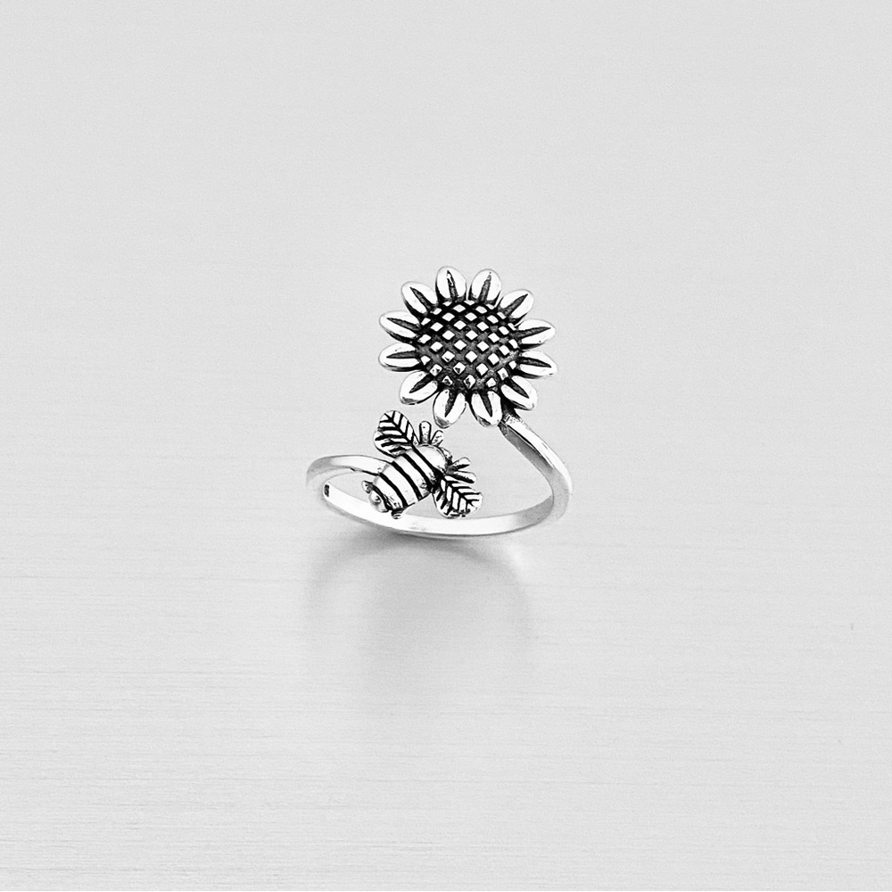 🌻TOP SELLER🐝 Silver Bumblebee and Sunflower Ring, Flower Ring, Boho Ring